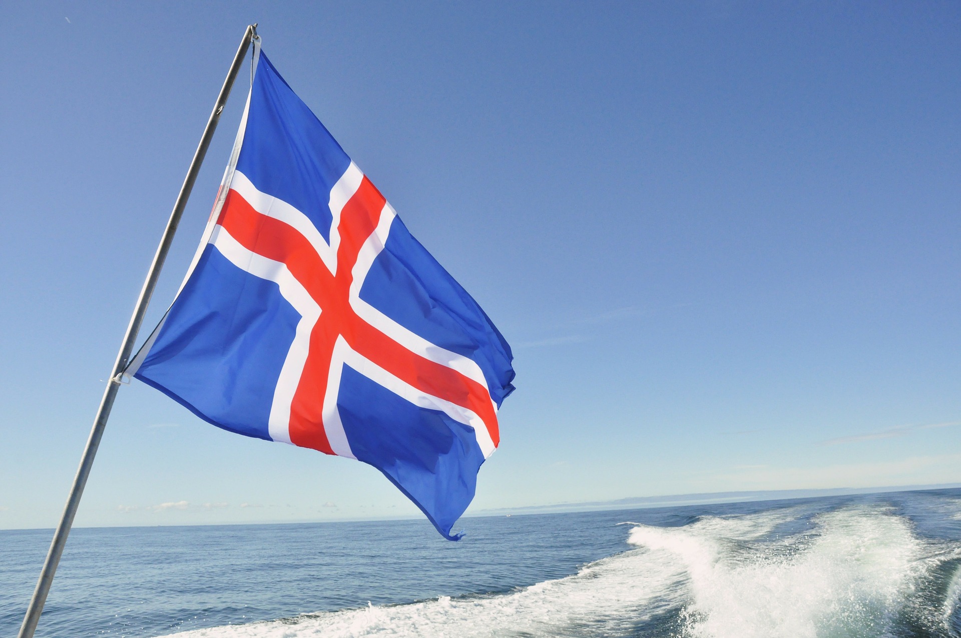 Island: Geschichte, Menschen, Wirtschaft, Wissenswertes und mehr